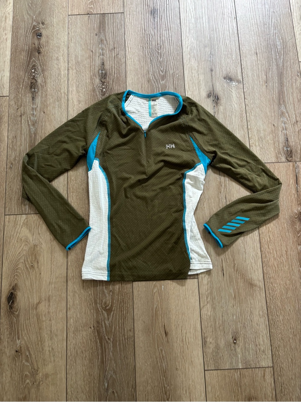 Helly Hansen Olive Green Quarter-Zip Top with Turquoise Trim